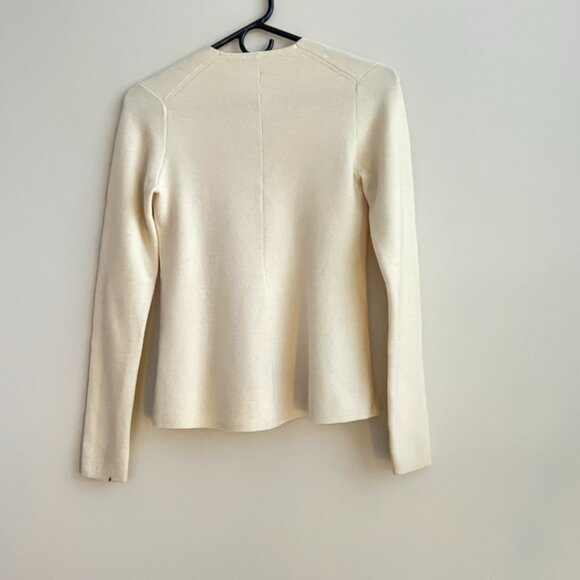 Uniqlo & Lemaire Collaboration Cream Wool Blend V-Neck Sweater (XS). - Picture 4 of 5